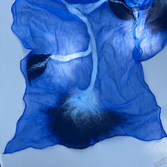 MaKanuda Sheer Silk & Merino Wool Scarf - Picture 3 of 5